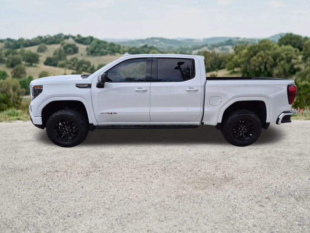 Used 2022 White GMC AT4X image 5