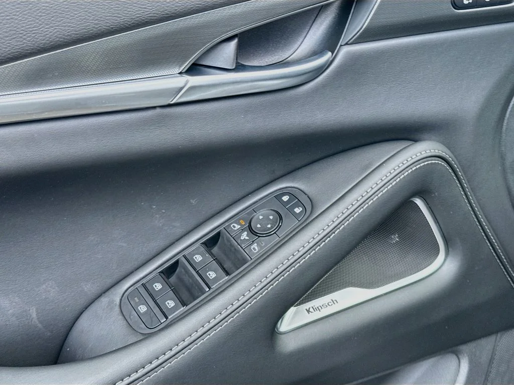 New 2027 Gray INFINITI LUXE image 18