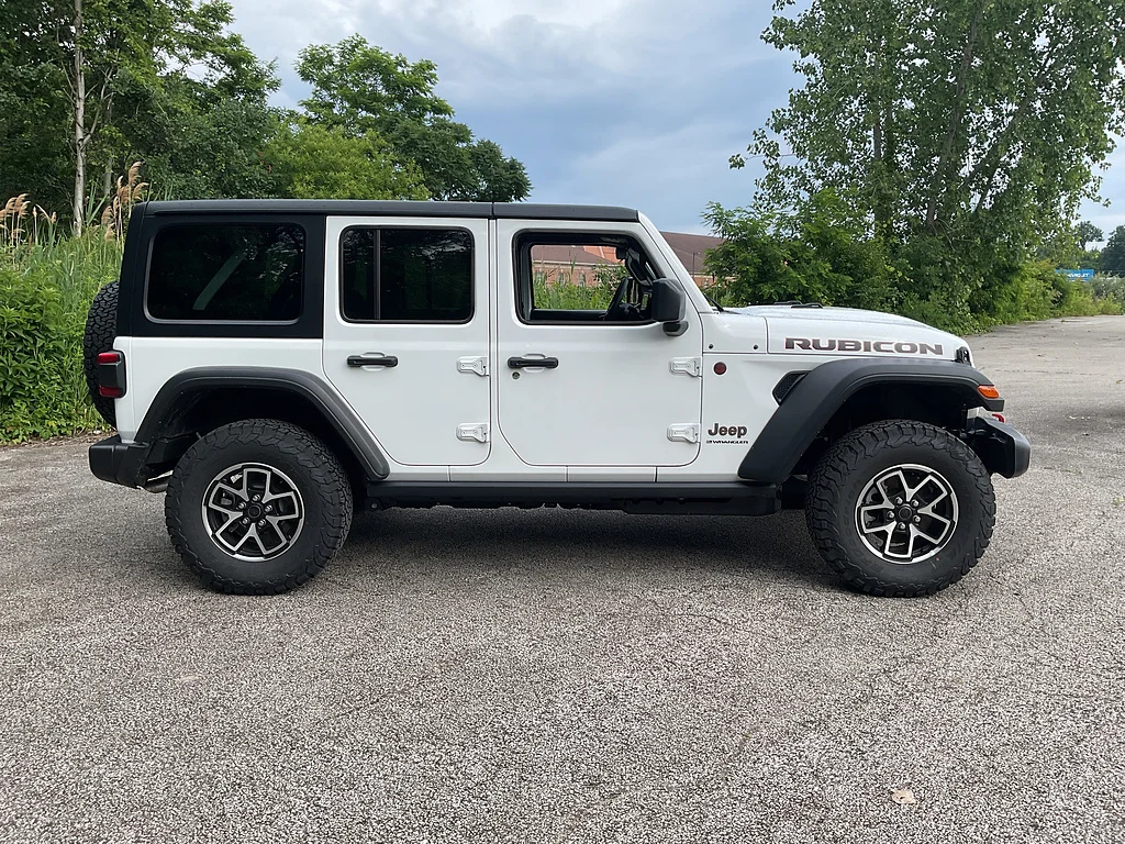New 2026 Bright White Clearcoat Jeep 4-Door Rubicon 4x4 image 4