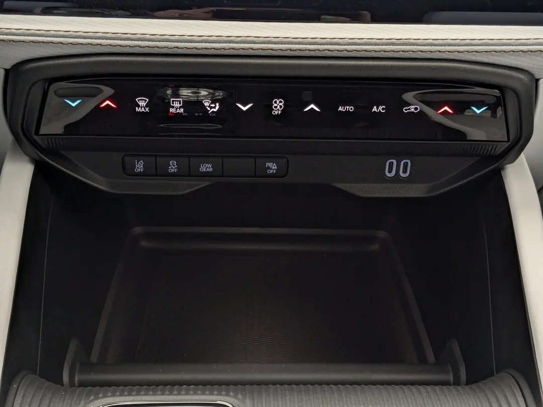 New 2026 Red Jeep Limited - - 4x4 - Tech Group - Panoramic Sunroof - Trailer Tow - Remote Start & More! image 25
