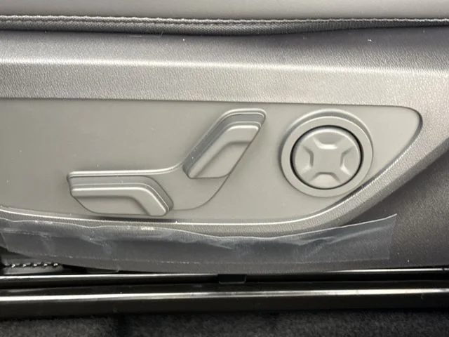New 2027 Pale Gray Kia X-Line S image 12