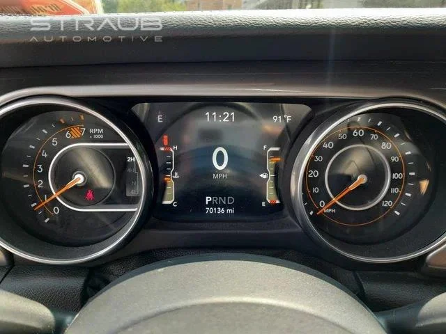 Used 2018 Punkn Metallic Clearcoat Jeep Sahara image 12