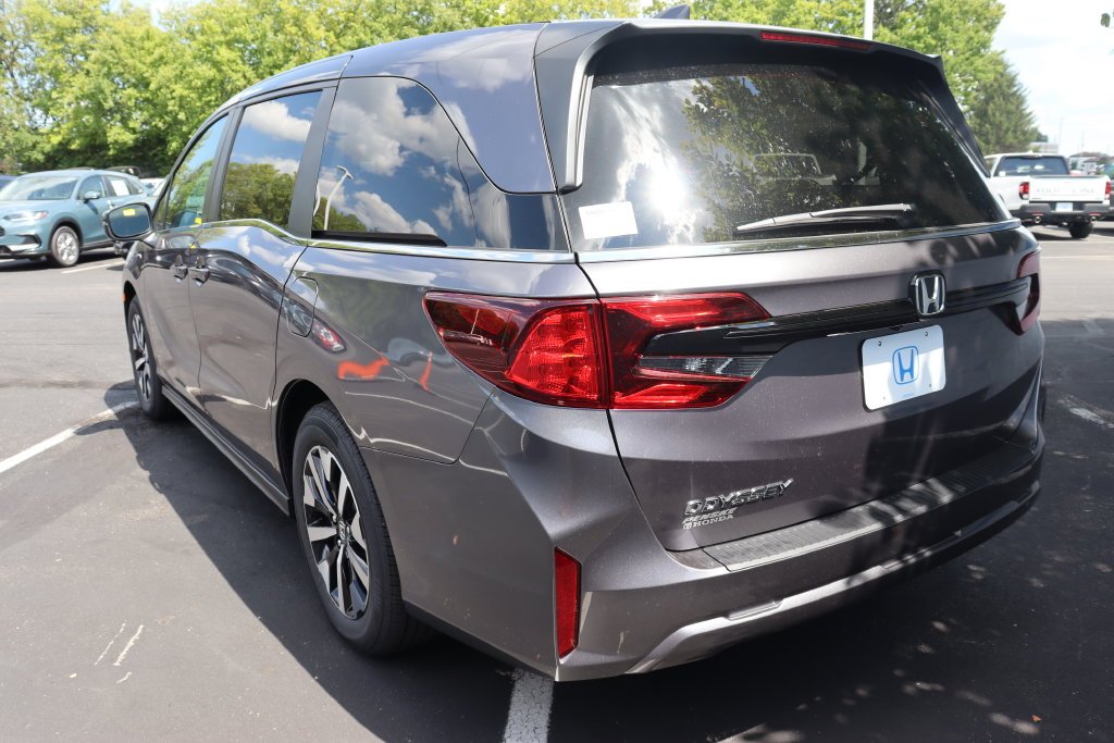 New 2027 Modern Steel Metallic Honda EX-L image 3