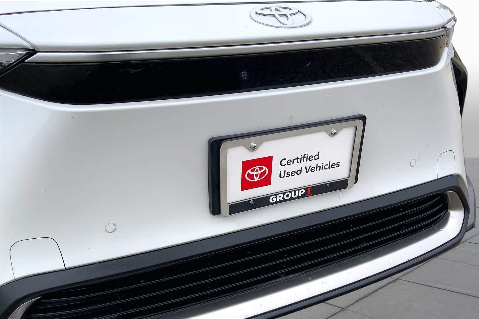 Used 2023 Wind Chill Pearl w/Black Roof Toyota Limited image 28