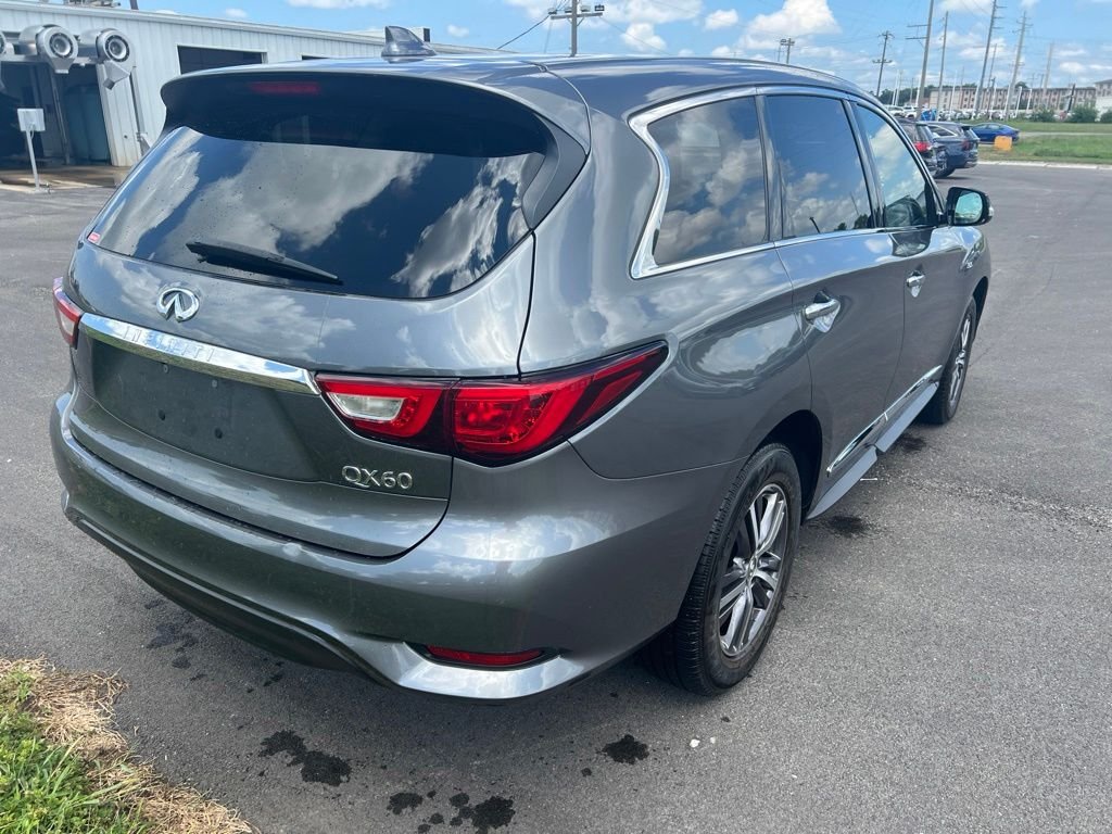 Used 2016 Graphite Shadow INFINITI Base image 3