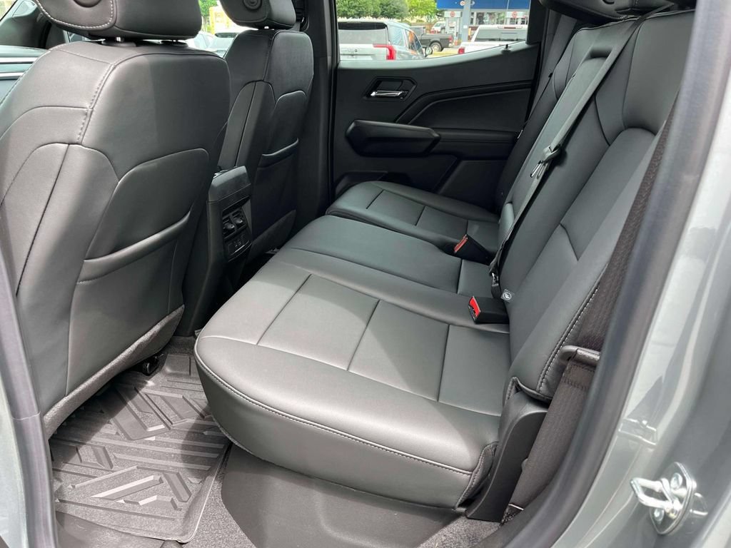 New 2026 Sterling Metallic GMC Elevation image 17