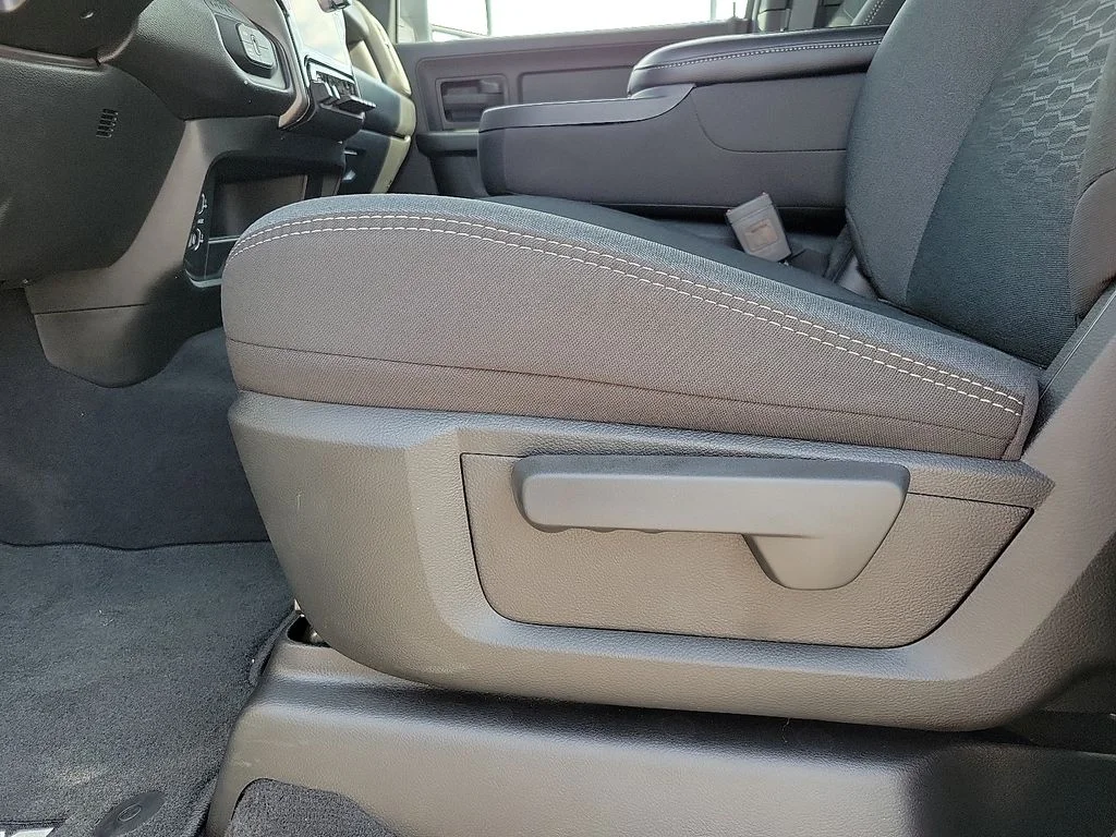 2025 RAM 2500 Tradesman - Photo 12