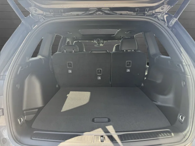 Used 2024 Gray Jeep Limited image 18