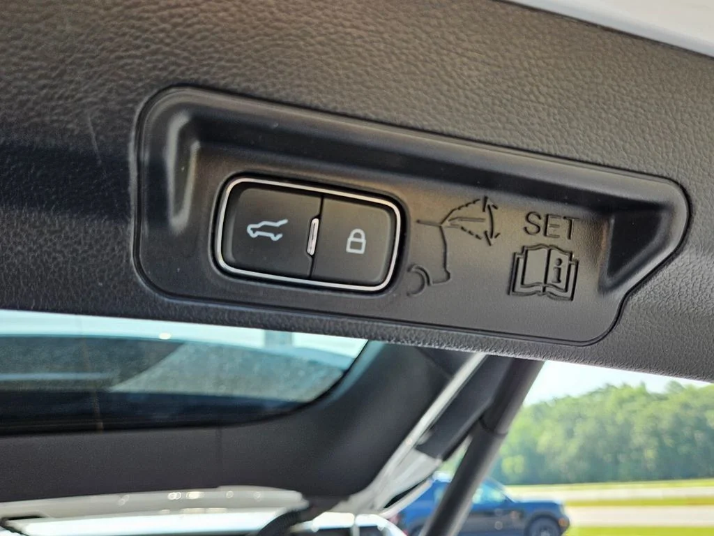 2022 Ford Explorer Limited - Photo 12