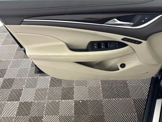 Used 2019 Black Buick Essence image 21