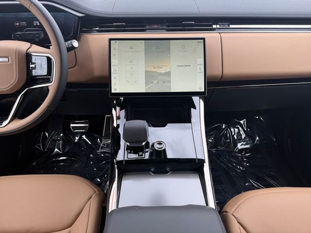 New 2026 Santorini Black Land Rover Dynamic SE image 15