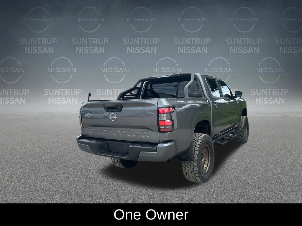 Used 2022 Gray Nissan SV image 6