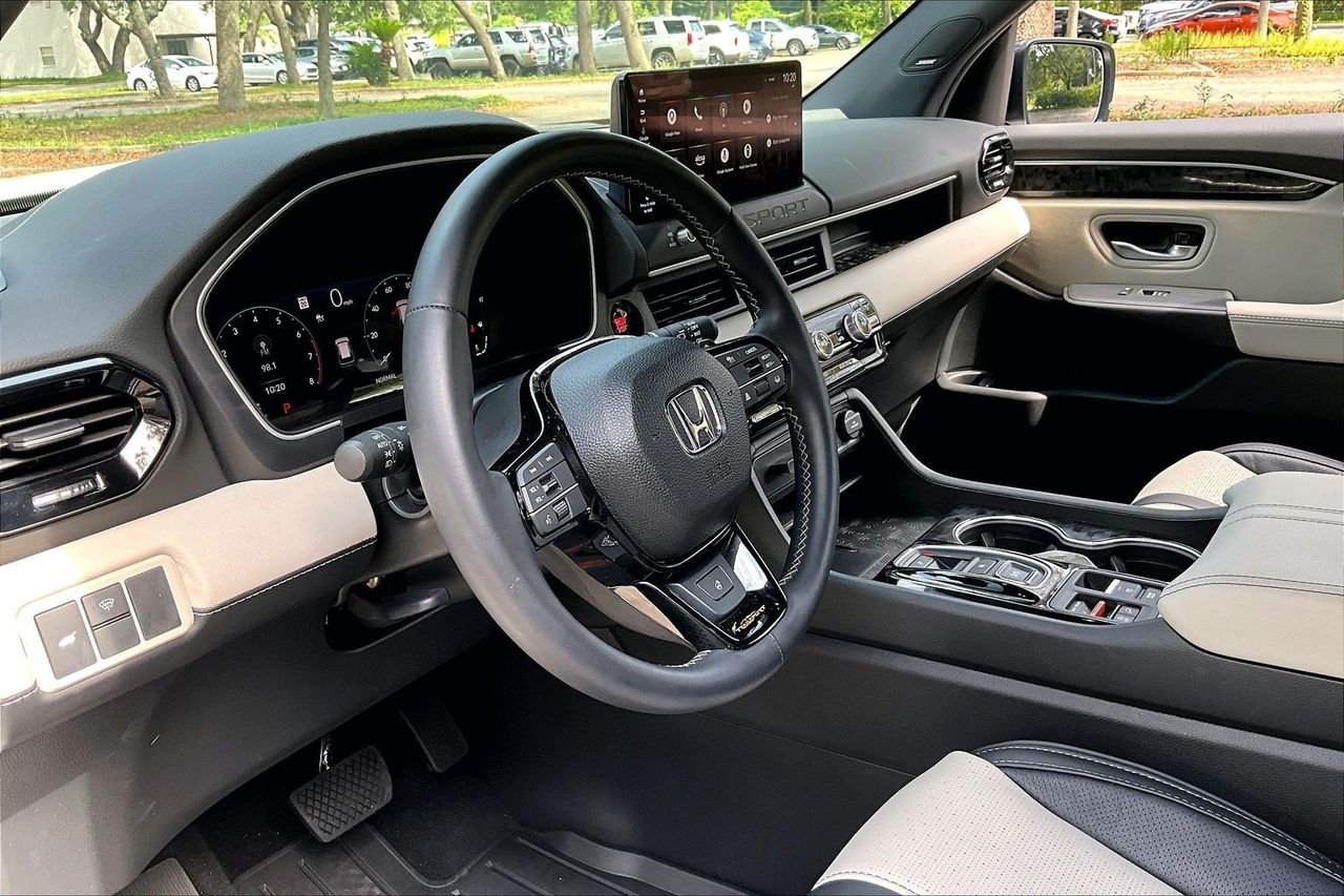 Used 2026 White Honda  image 14