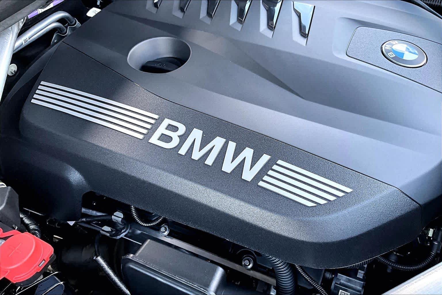 New 2026 Black Sapphire Metallic BMW sDrive40i image 17