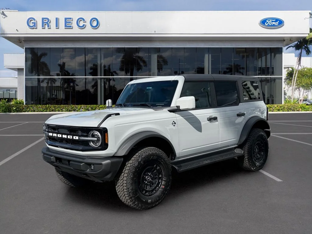 New 2026 Avalanche Gray Ford Outer Banks® image 3