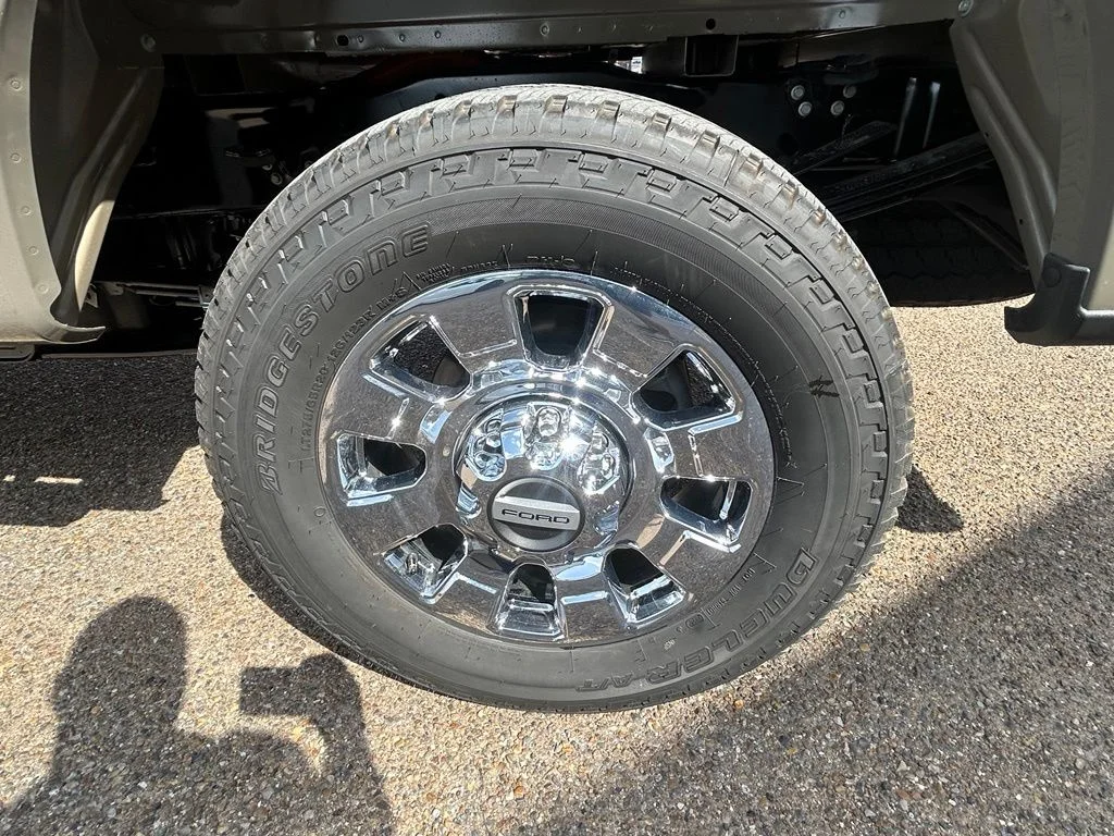 New 2026 Marsh Gray Ford F-250® Lariat® image 9