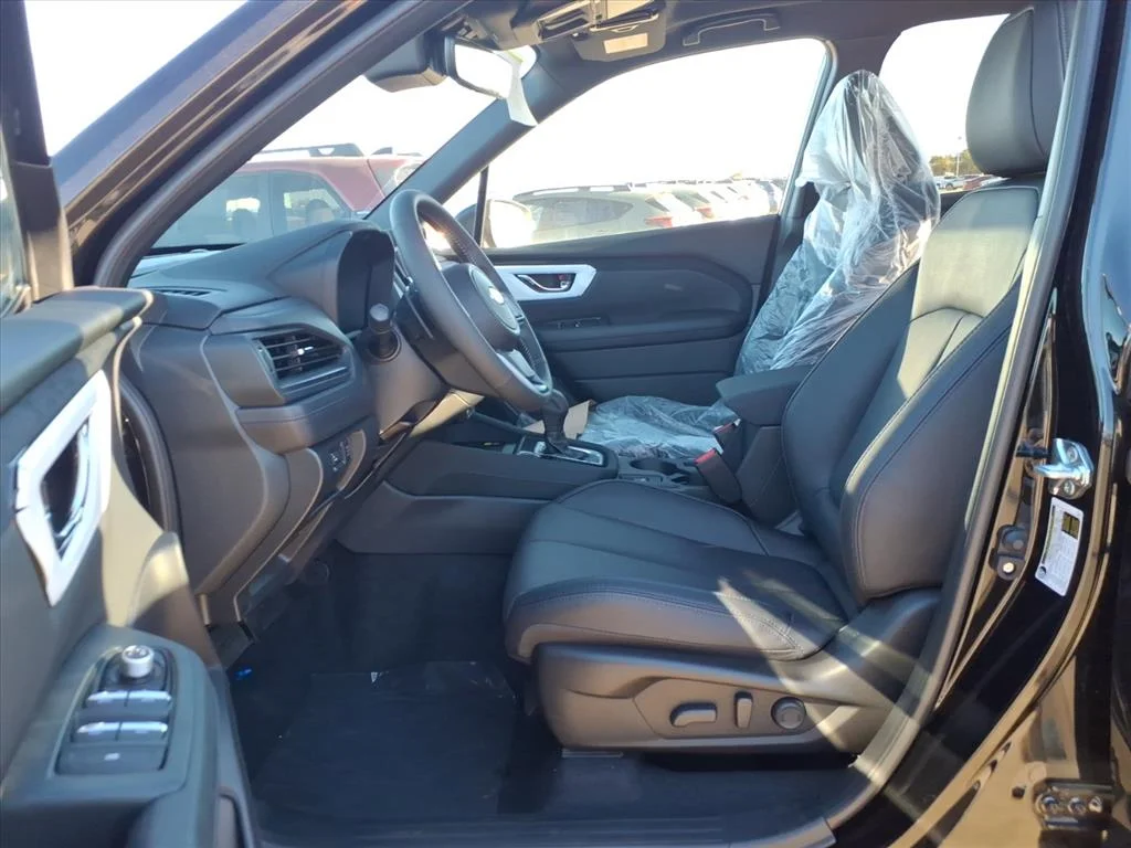 2025 Subaru Forester Limited - Photo 15