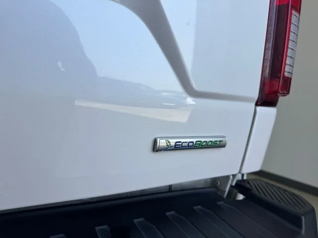 Used 2019 White Platinum Clearcoat Metallic Ford Lariat image 47