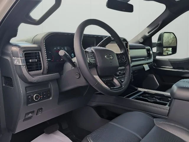 2025 Ford F-250 Super Duty Platinum - Photo 18
