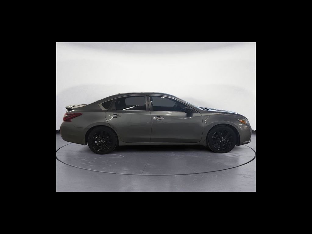 Used 2018 Gray Nissan 2.5 SR image 7