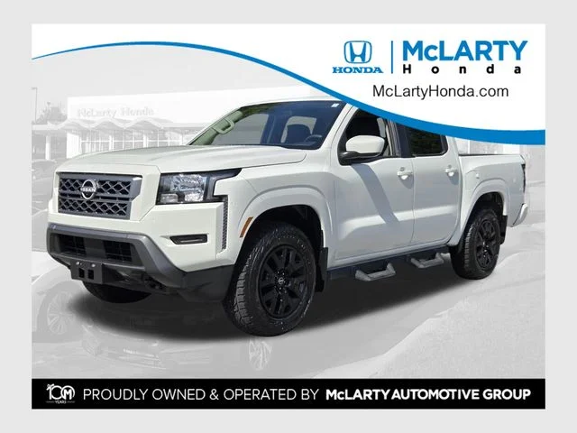 Used 2023 Glacier White Nissan SV image 1