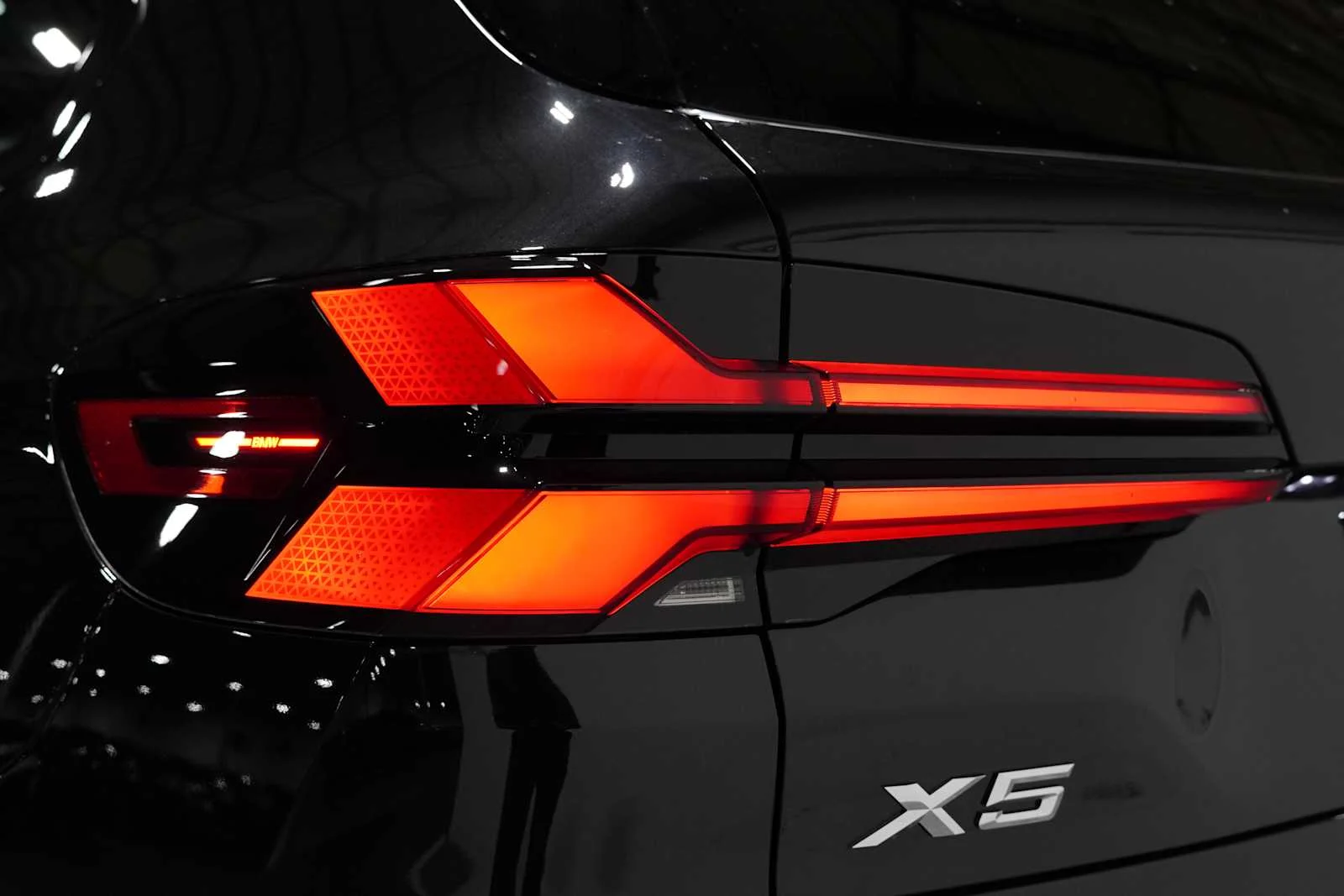 New 2026 Black Sapphire Metallic BMW xDrive40i image 8
