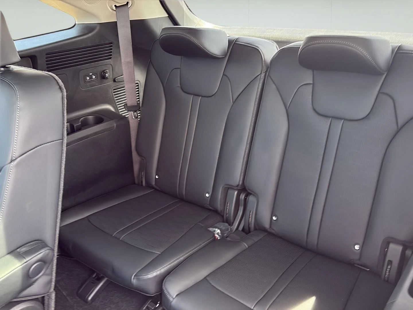 New 2026 Steel Gray Kia EX image 10