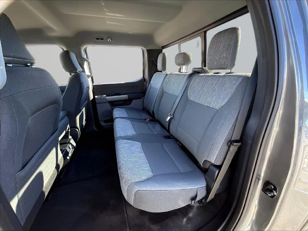 New 2027 Carbonized Gray Metallic Ford F-250® XLT image 33