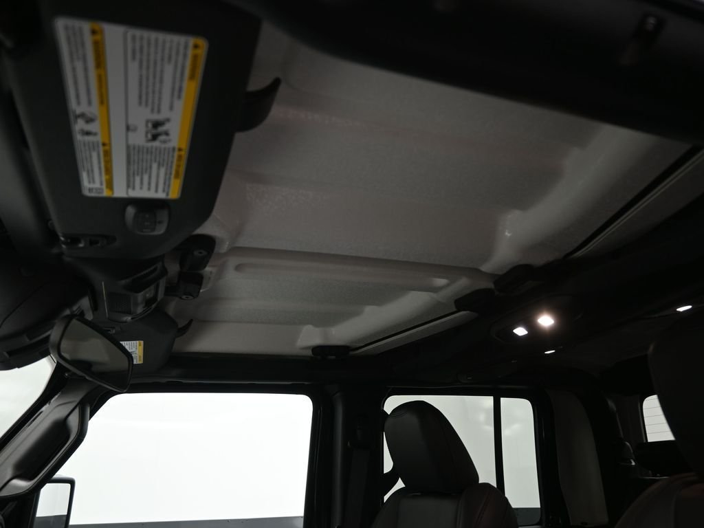 New 2026 Black Clearcoat Jeep Sahara image 23