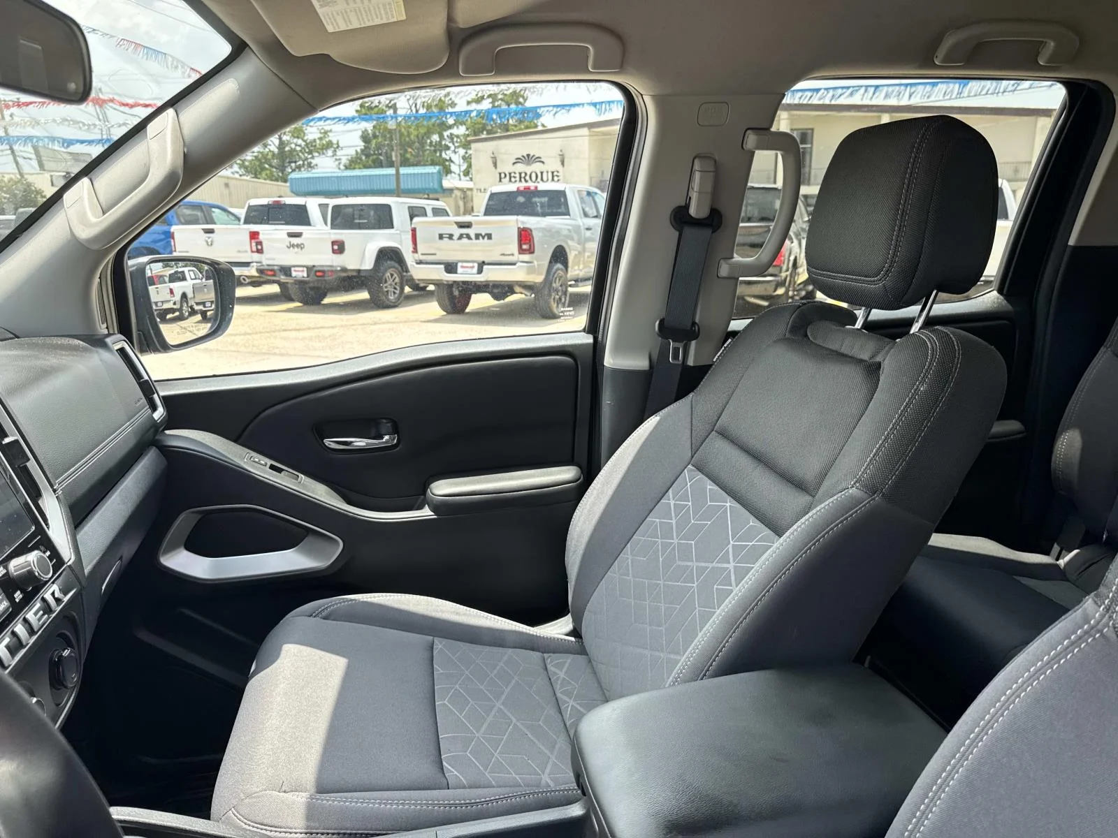Used 2025 Super Black Nissan SV image 15