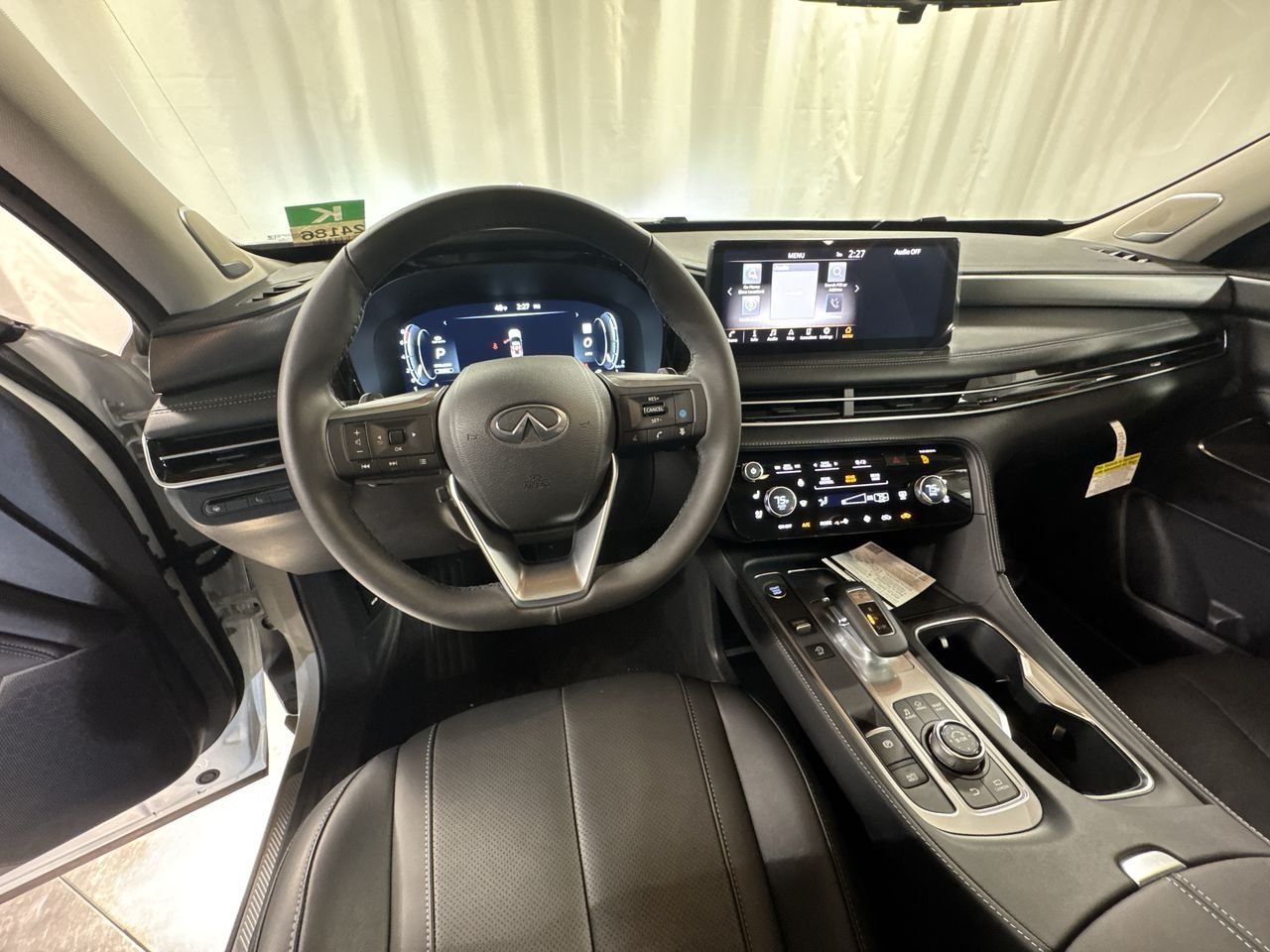 2025 INFINITI QX60 LUXE - Photo 12