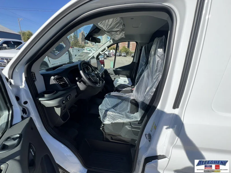 New 2027 Oxford White Ford T250 image 12