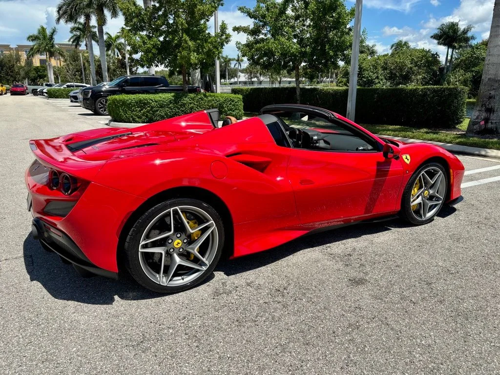 Used 2022 Rosso Corsa Ferrari  image 7