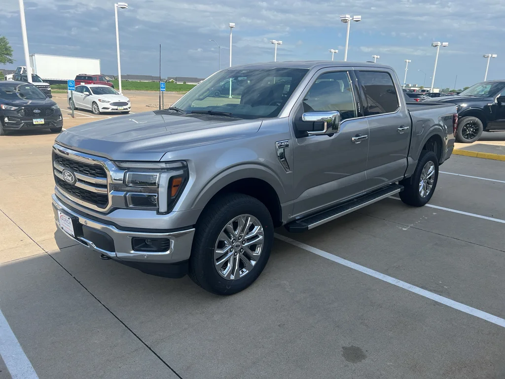 New 2026 Iconic Silver Metallic Ford Lariat® image 4