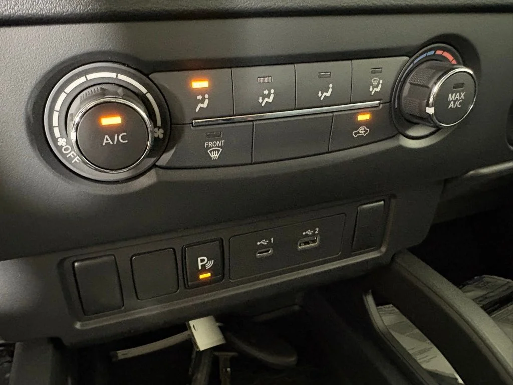 New 2026 Glacier White Nissan King Cab® S image 29