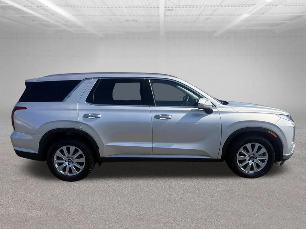 Certified Used 2025 Silver Hyundai SEL image 3