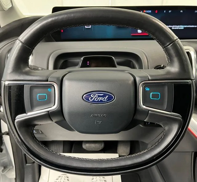 Used 2025 White Ford Platinum image 23