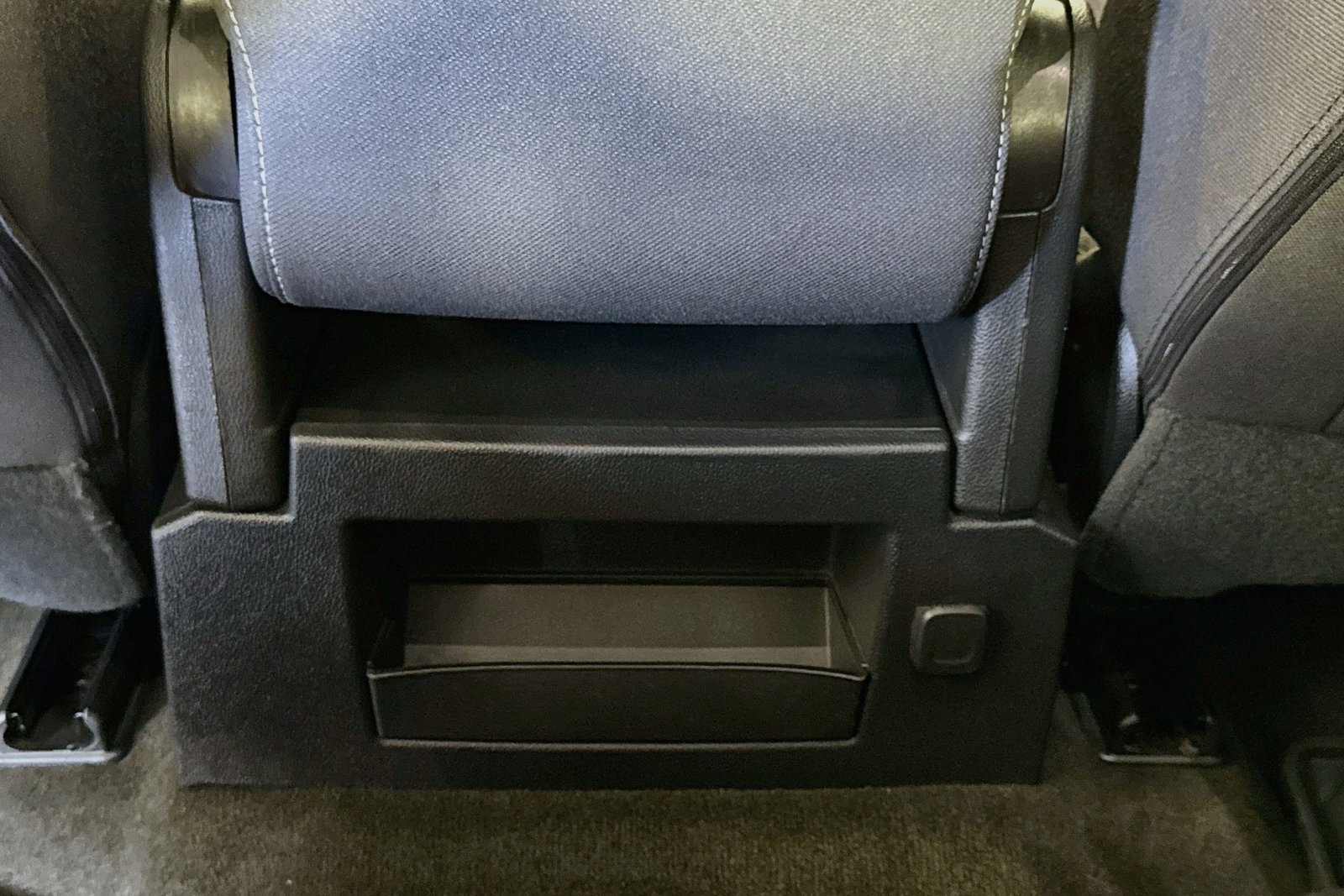Used 2018 Quicksilver Metallic GMC SLE image 23