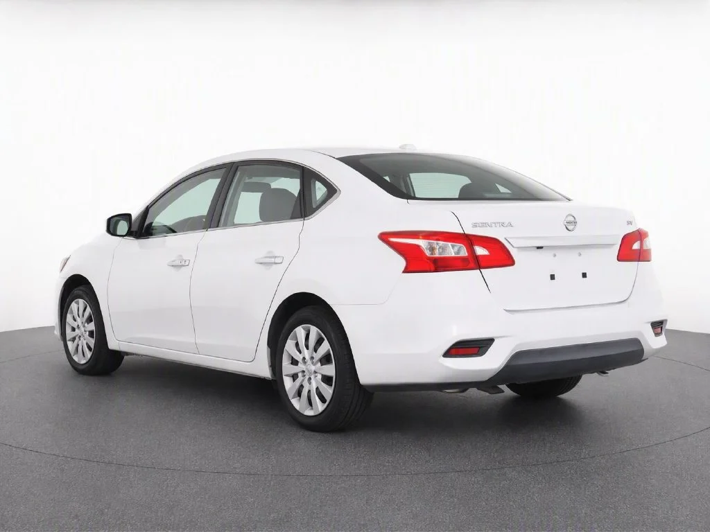 Used 2018  Nissan SV image 4