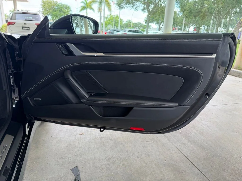 Used 2021 Black Porsche Targa 4S image 33