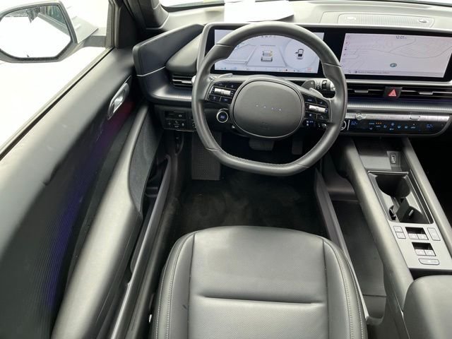 Used 2024 White Hyundai SEL image 9