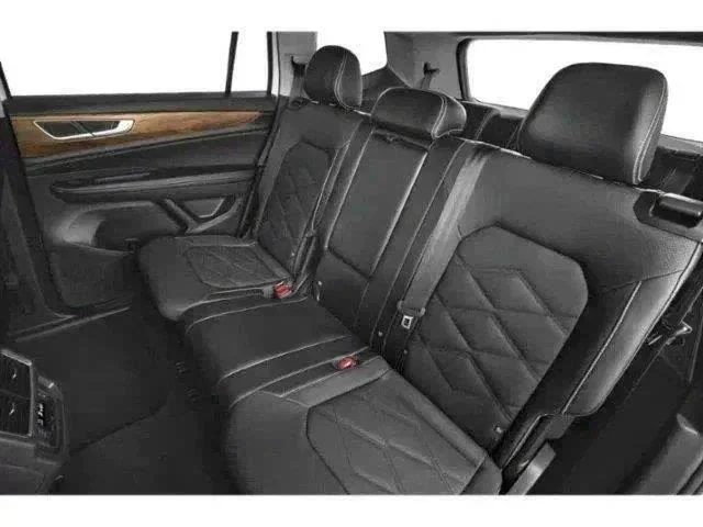 New 2026 Deep Black Pearl Volkswagen 2.0T SE w/Technology image 10