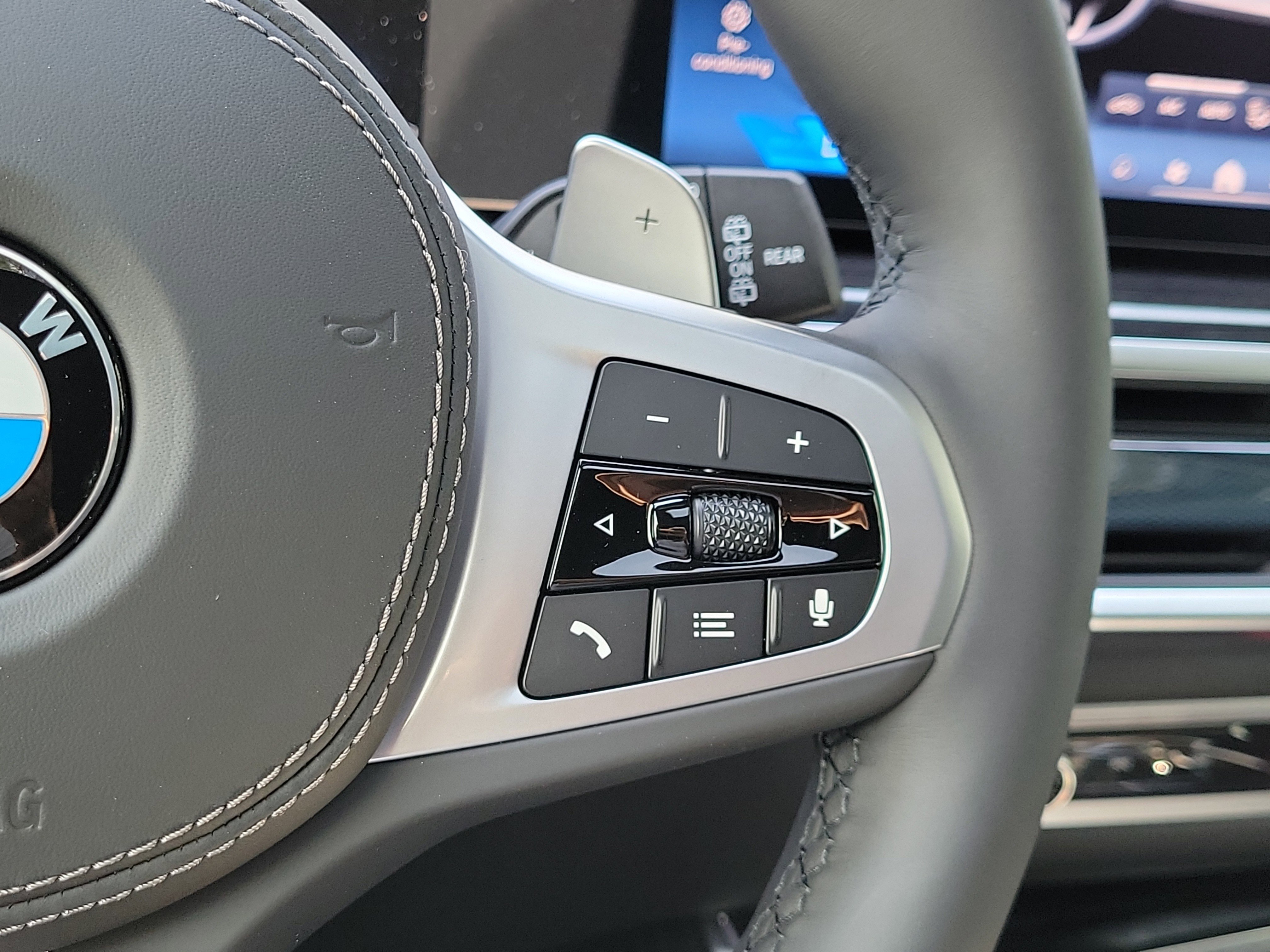 New 2026 Alpine White BMW sDrive40i image 22