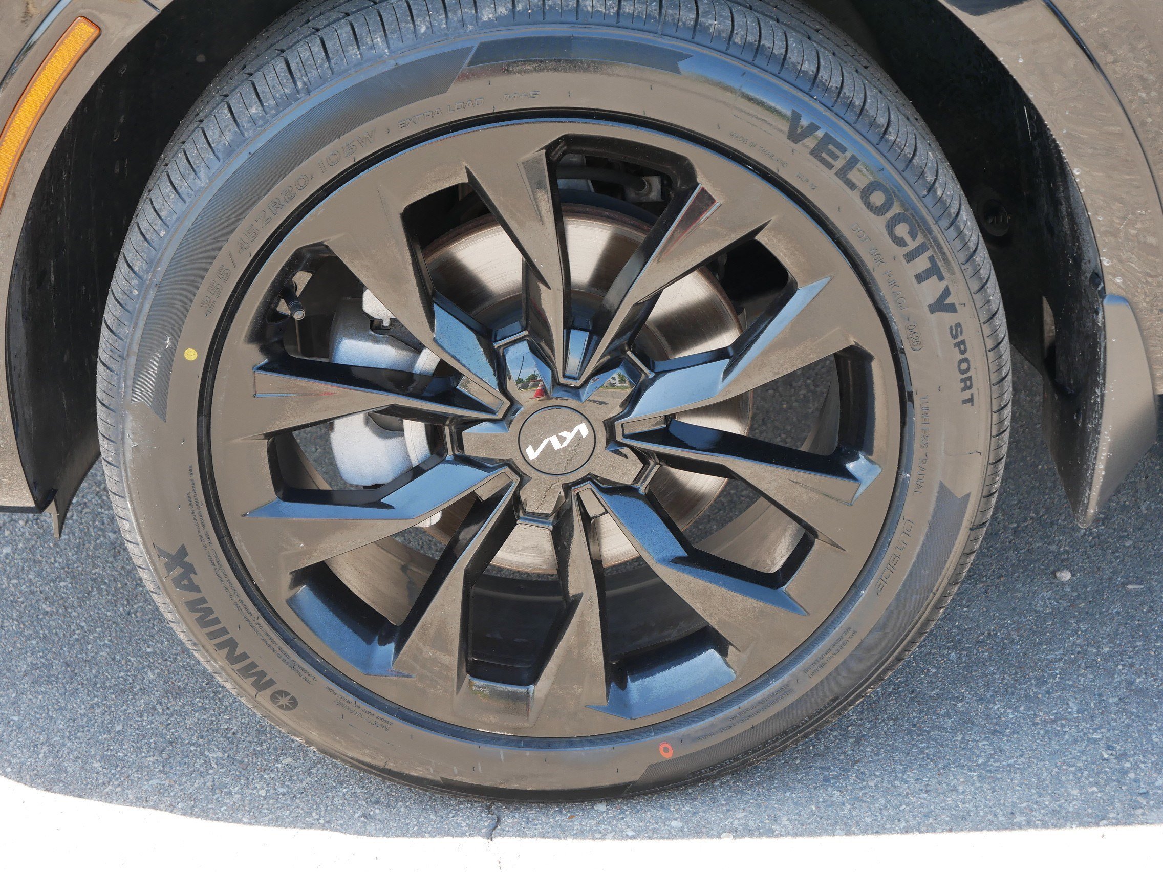 Certified Used 2023 Ebony Black Kia SX image 15