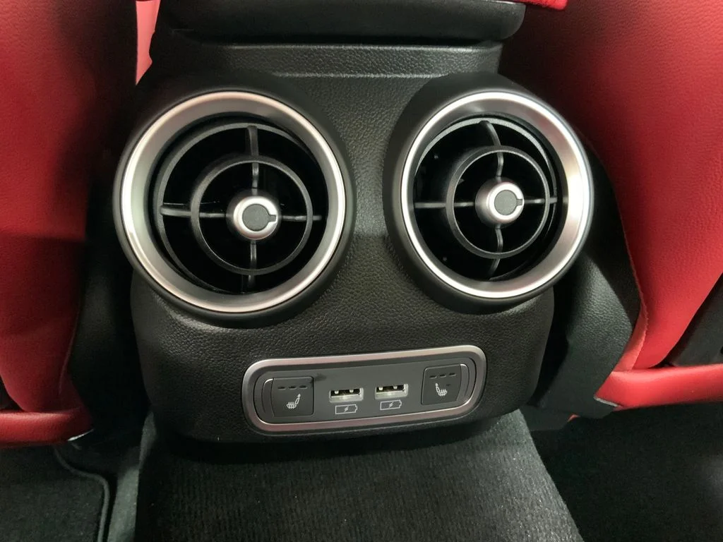 2026 Alfa Romeo Giulia Base - Photo 37