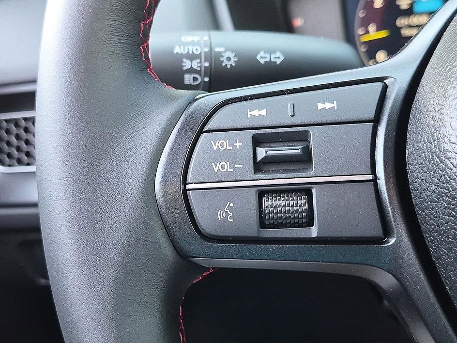 Used 2025 RALLYE RED Honda TYPER image 17