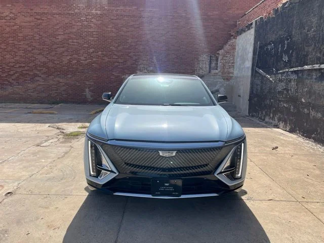 Used 2024 Cadillac LYRIQ Luxury 2 with VIN 1GYKPRRL9RZ122123 for sale in Comanche, TX