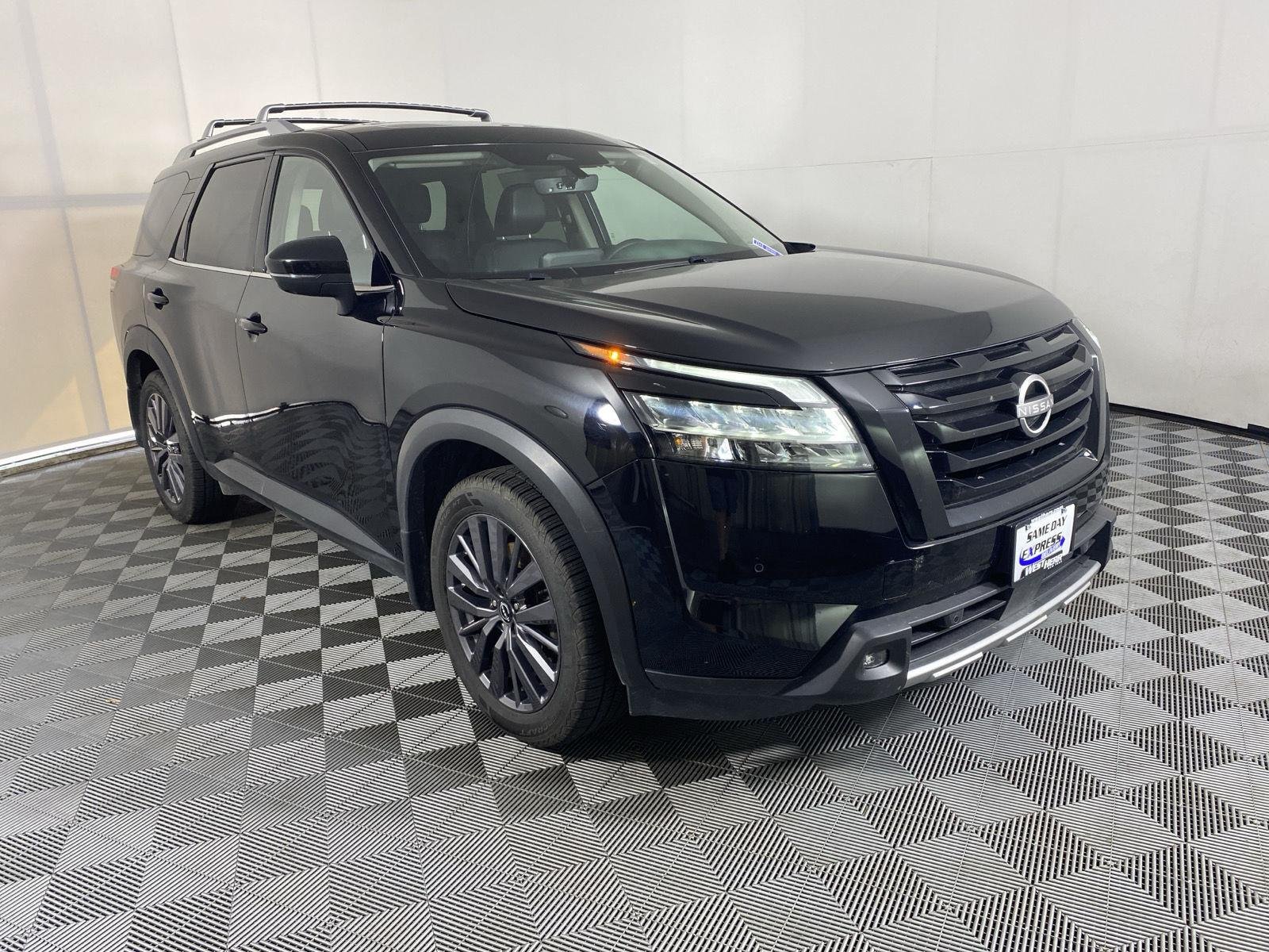 Used 2024 Super Black Nissan SL image 11