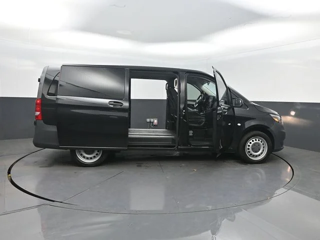 Used 2020 Black Mercedes-Benz Passenger image 38
