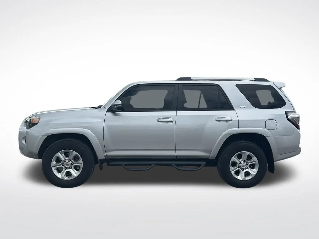 Used 2019 Silver Toyota SR5 Premium image 3